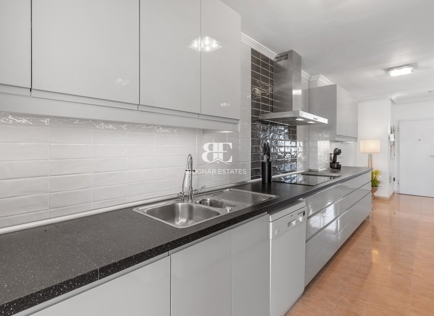 Resale - apartment -
Orihuela Costa - Villamartín