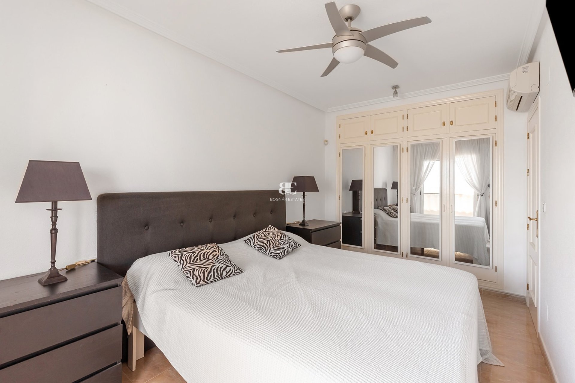 Resale - apartment -
Orihuela Costa - Villamartín