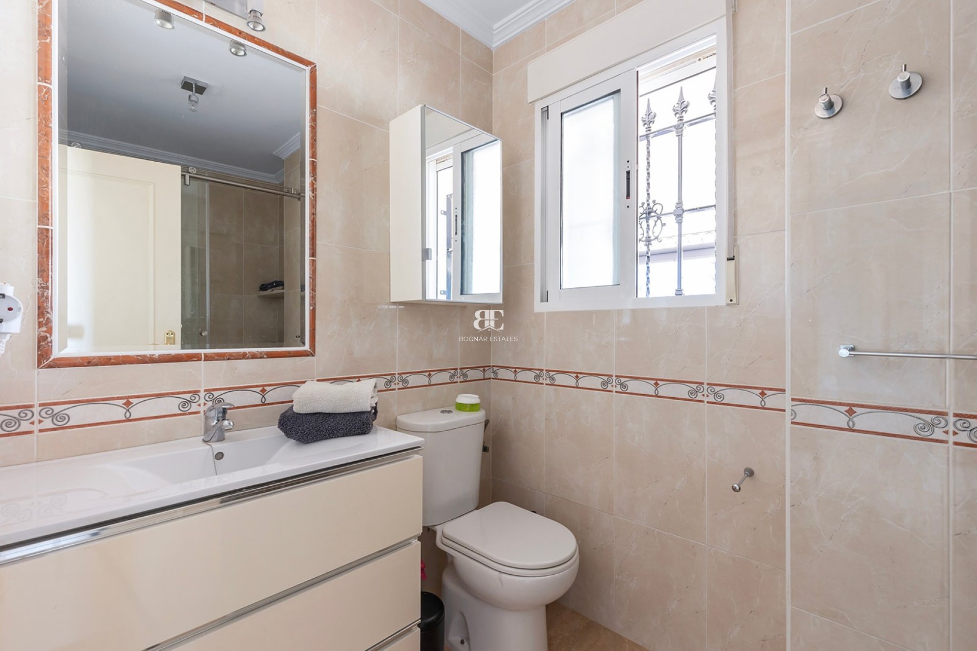 Resale - apartment -
Orihuela Costa - Villamartín