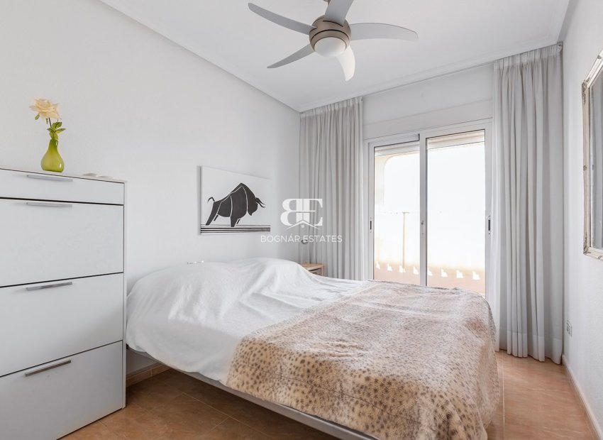 Resale - apartment -
Orihuela Costa - Villamartín