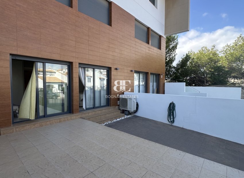 Resale - apartment -
Orihuela Costa - Villamartín