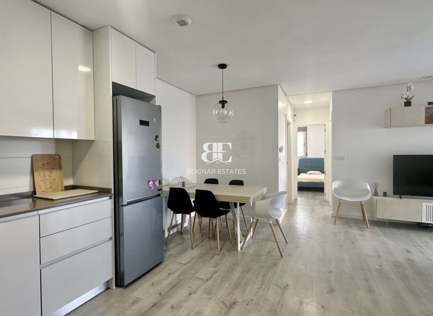 Resale - apartment -
Orihuela Costa - Villamartín