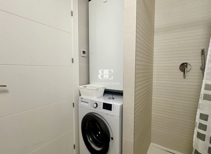 Resale - apartment -
Orihuela Costa - Villamartín