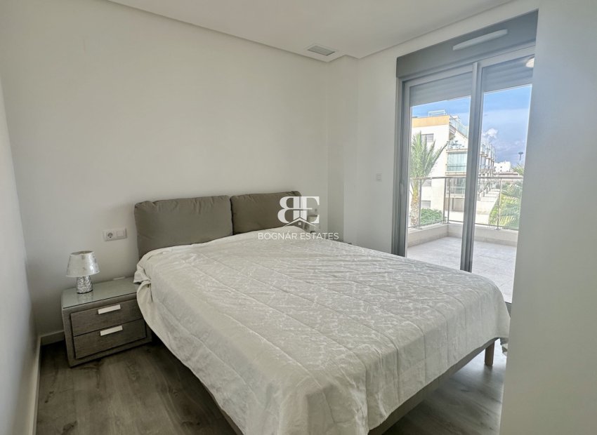 Resale - apartment -
Orihuela Costa - Villamartín