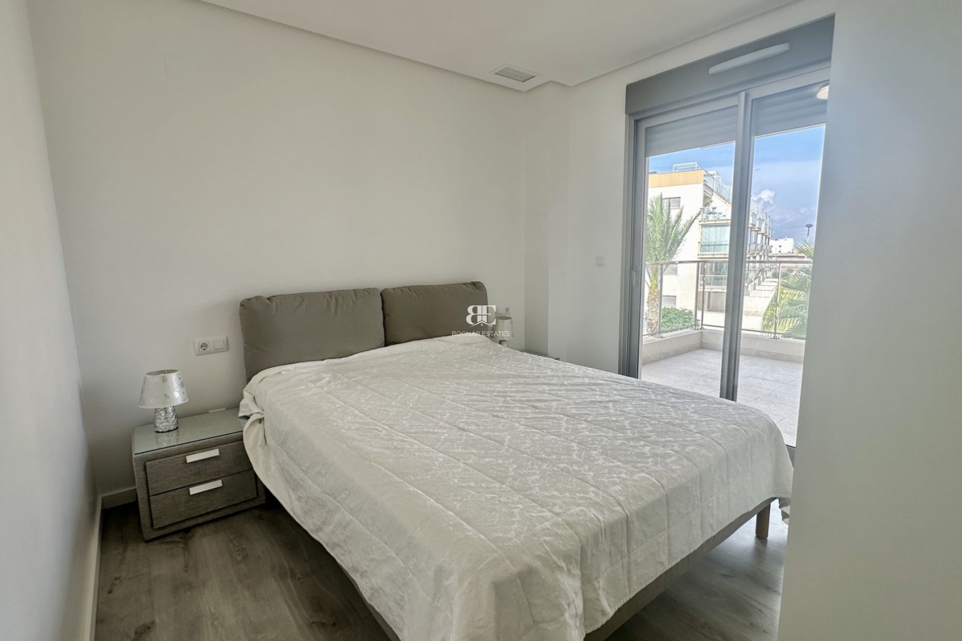 Resale - apartment -
Orihuela Costa - Villamartín