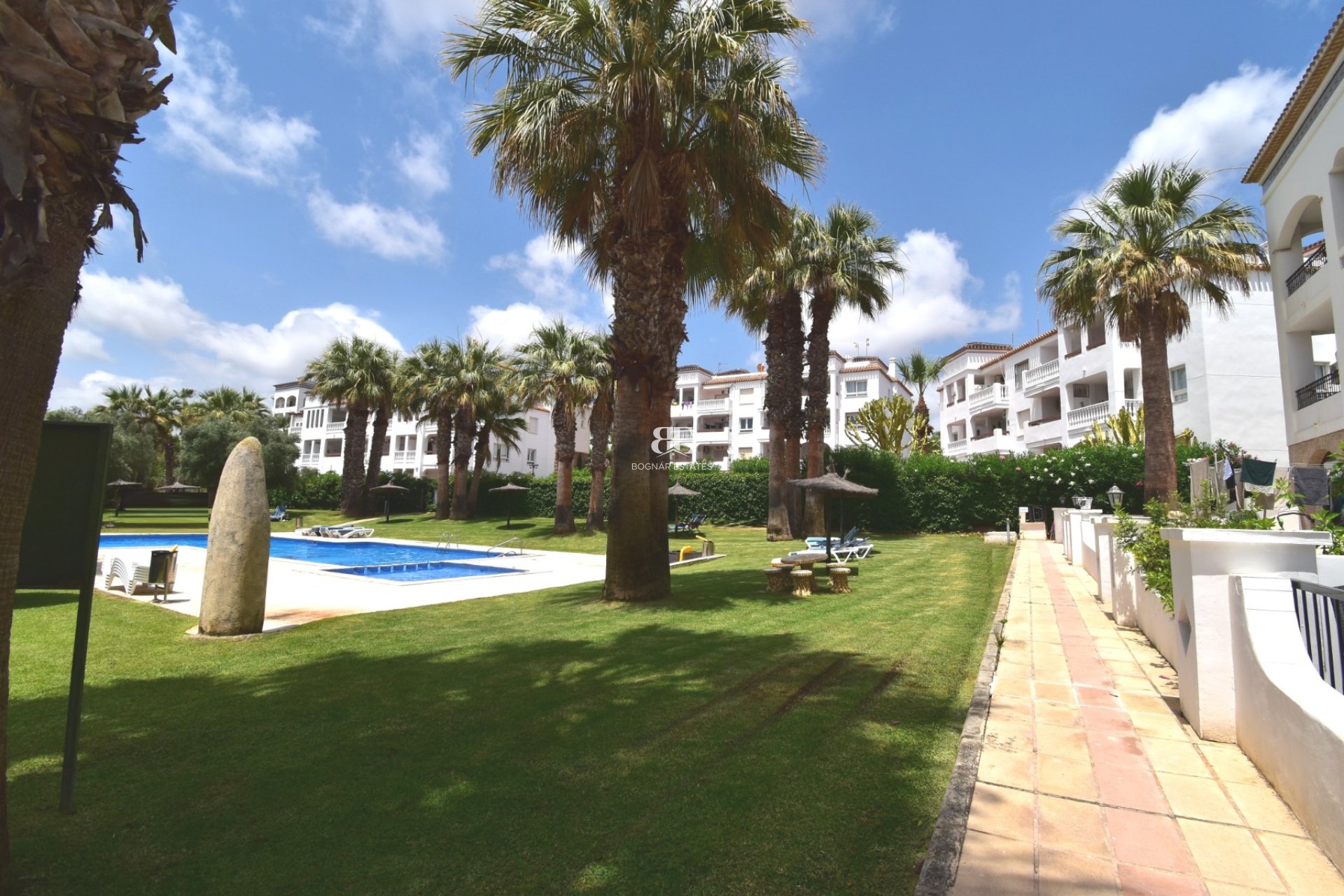 Resale - apartment -
Orihuela Costa - Villamartín