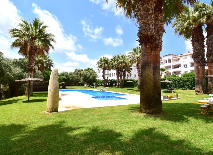 Resale - apartment -
Orihuela Costa - Villamartín