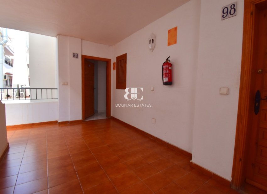 Resale - apartment -
Orihuela Costa - Villamartín