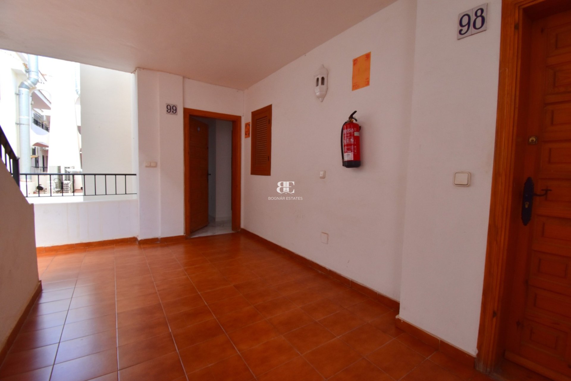 Resale - apartment -
Orihuela Costa - Villamartín
