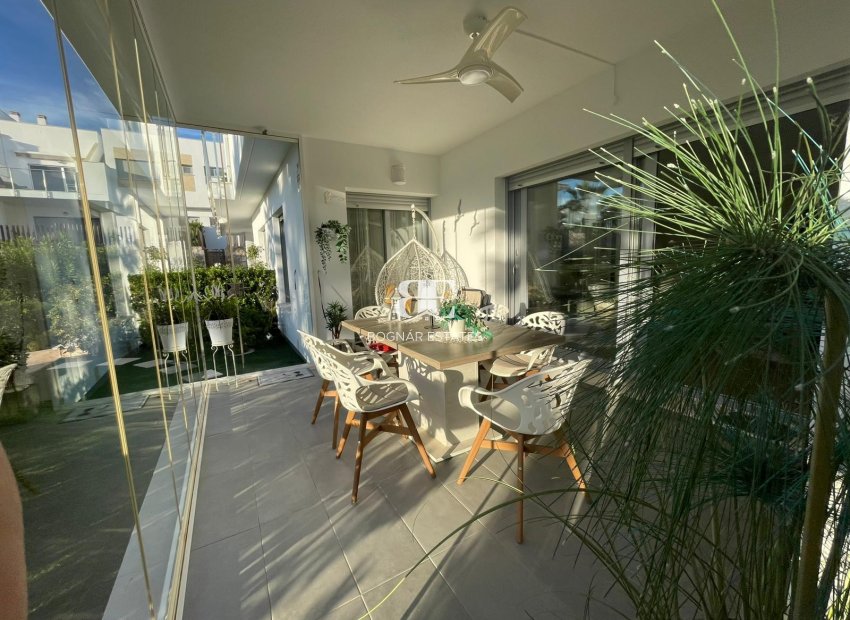 Resale - apartment -
Orihuela - Vistabella