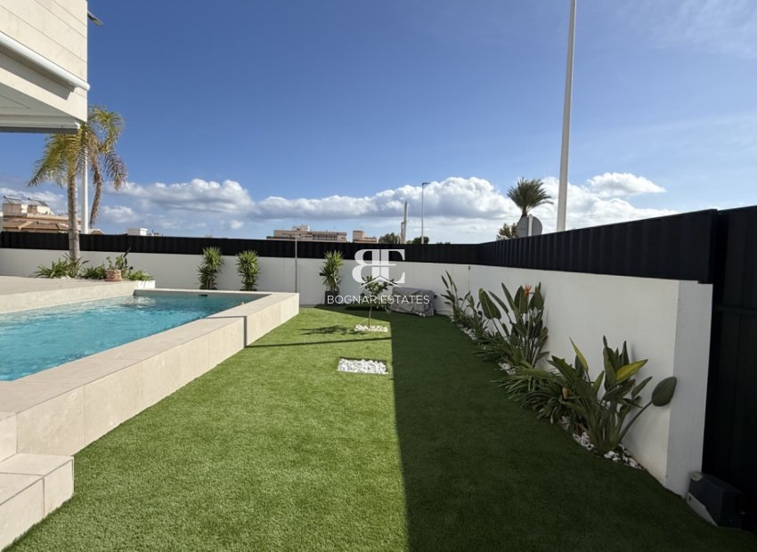 Resale - apartment -
Pilar de la Horadada - Costa Blanca