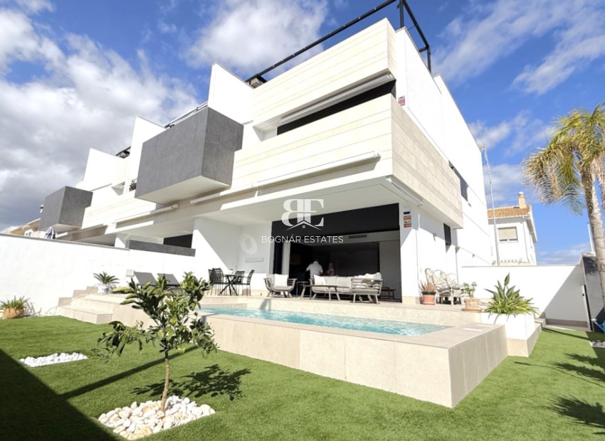 Resale - apartment -
Pilar de la Horadada - Costa Blanca