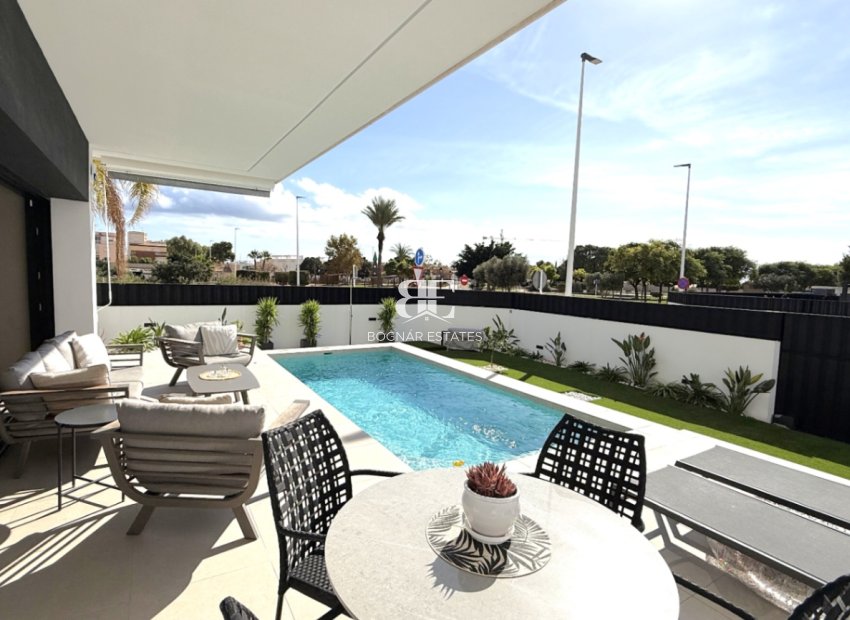 Resale - apartment -
Pilar de la Horadada - Costa Blanca