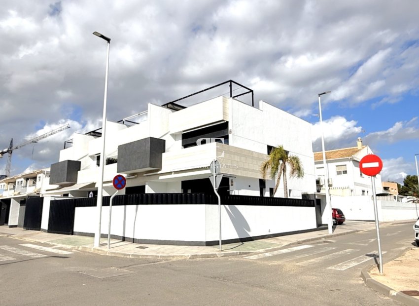 Resale - apartment -
Pilar de la Horadada - Costa Blanca