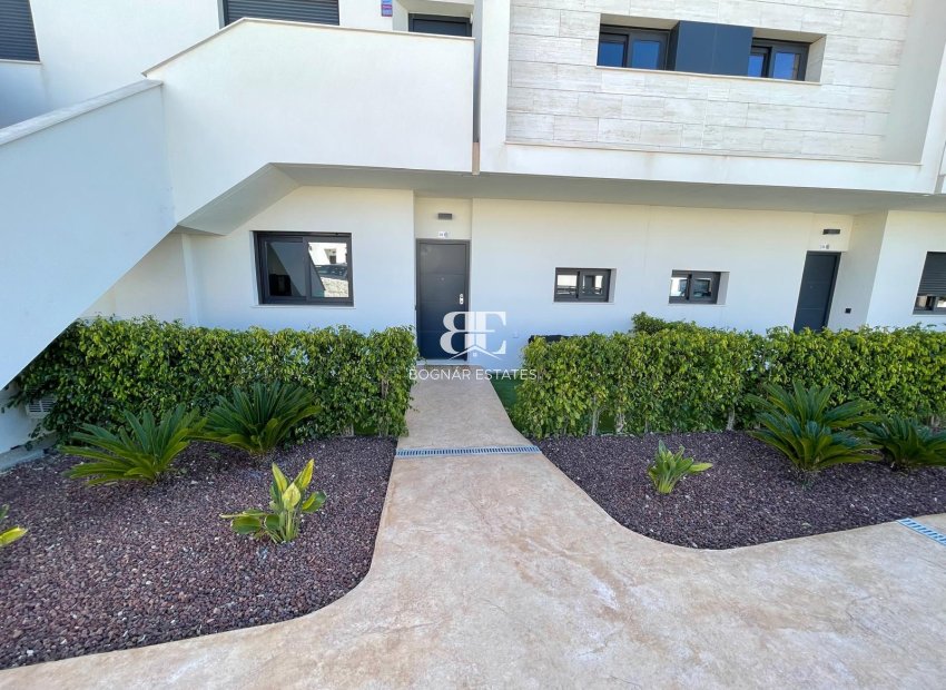 Resale - apartment -
Pilar de la Horadada - Lo Romero Golf