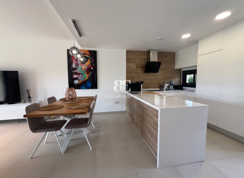 Resale - apartment -
Pilar de la Horadada - Lo Romero Golf