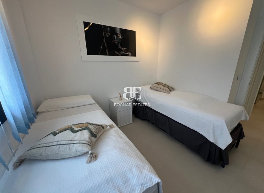 Resale - apartment -
Pilar de la Horadada - Lo Romero Golf