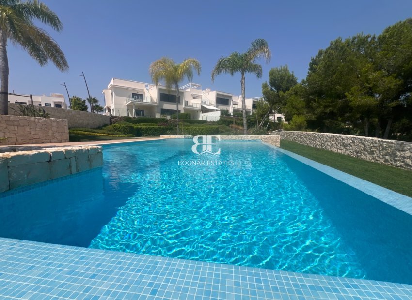 Resale - apartment -
Pilar de la Horadada - Lo Romero Golf