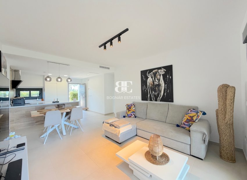 Resale - apartment -
Pilar de la Horadada - Lo Romero Golf