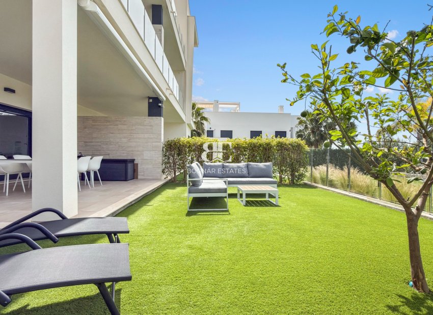 Resale - apartment -
Pilar de la Horadada - Lo Romero Golf