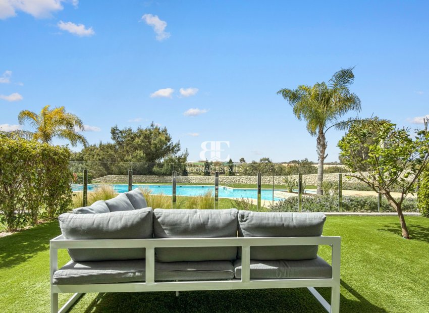 Resale - apartment -
Pilar de la Horadada - Lo Romero Golf