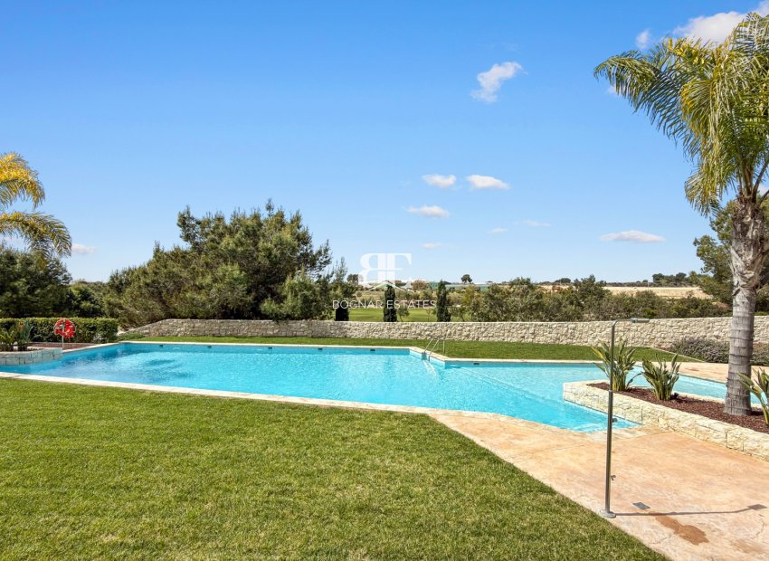 Resale - apartment -
Pilar de la Horadada - Lo Romero Golf