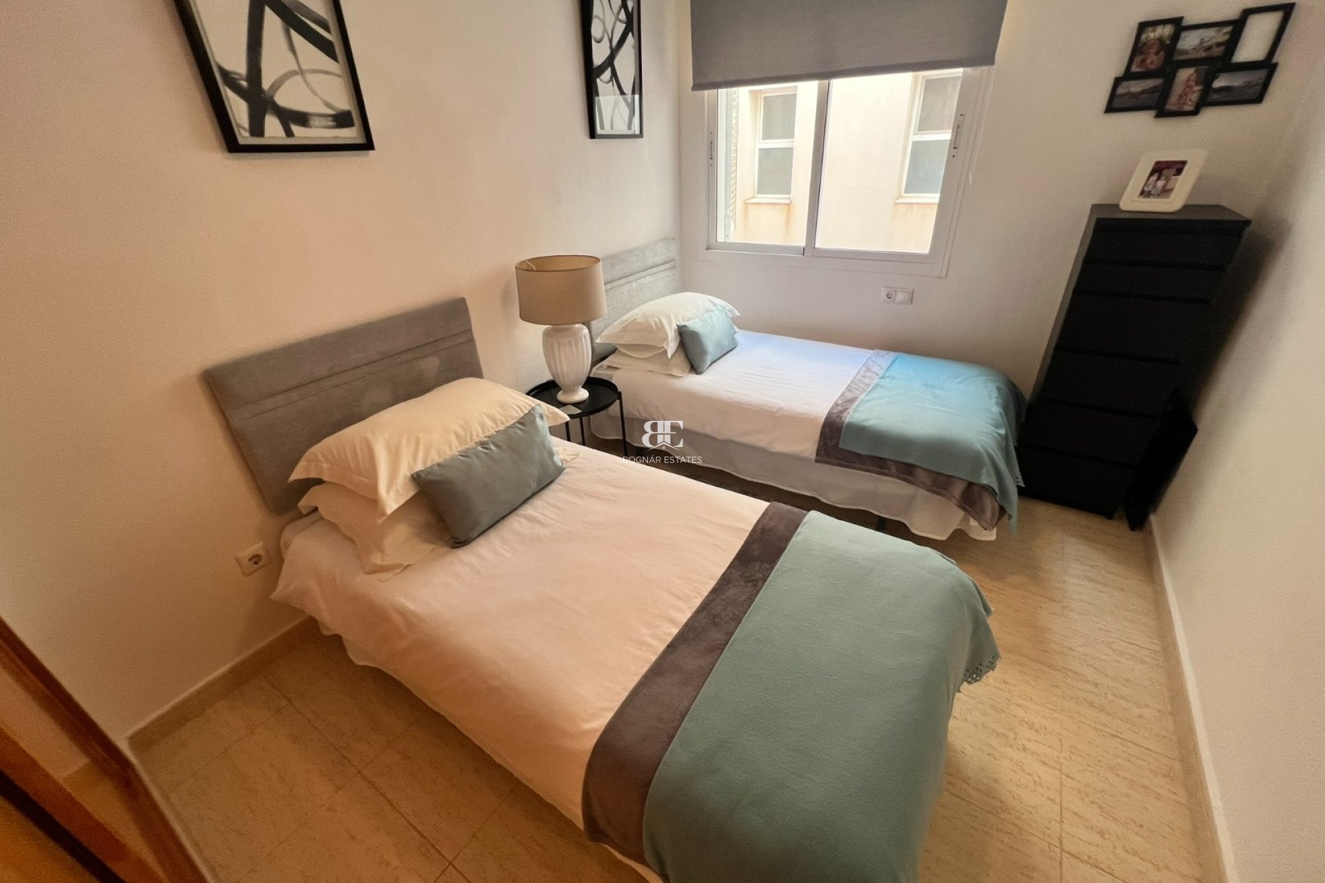 Resale - apartment -
Pilar de la Horadada - Mil Palmeras