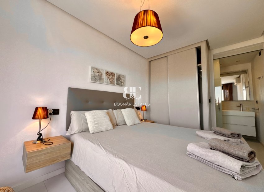 Resale - apartment -
Pilar de la Horadada - Mil Palmeras