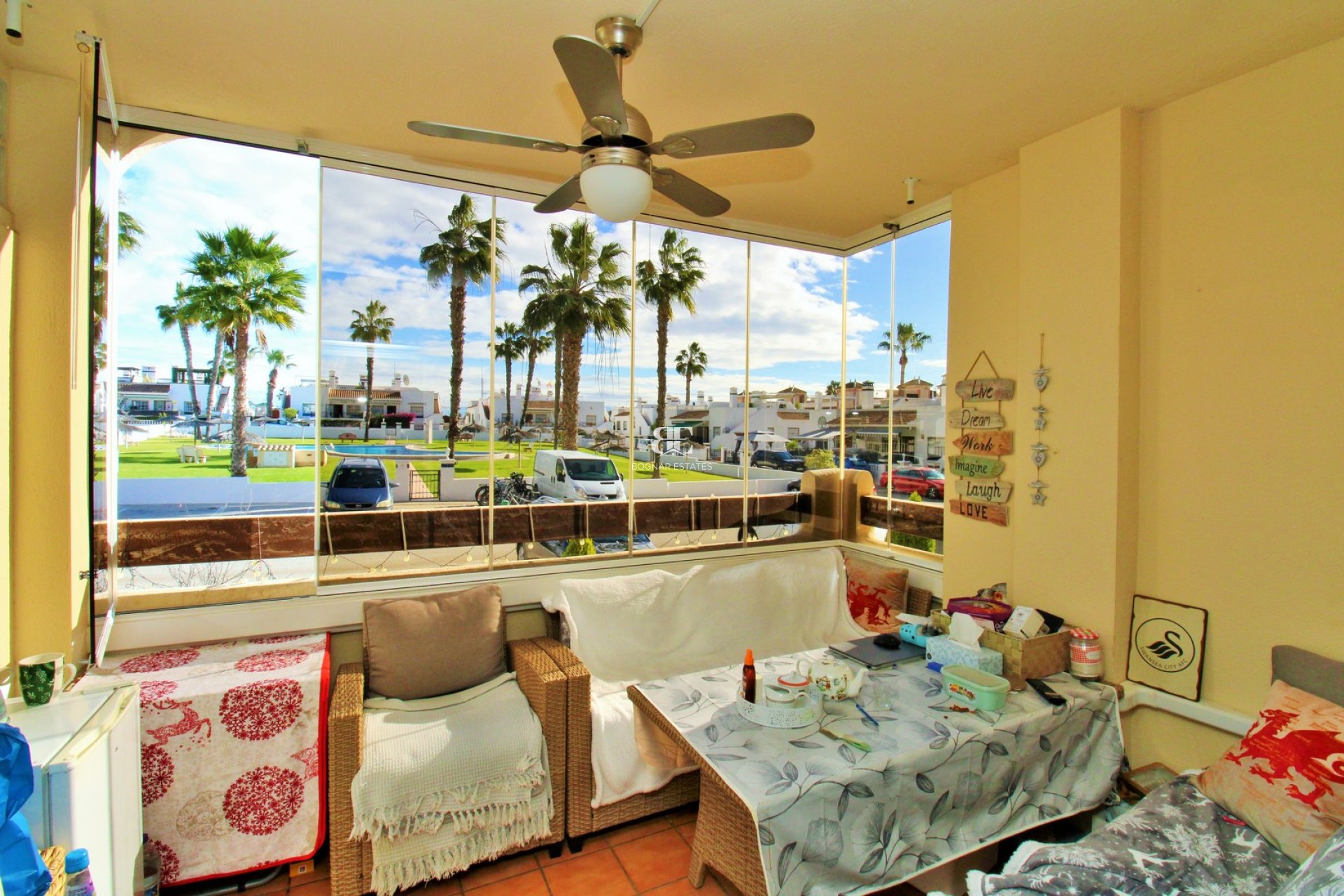 Resale - apartment -
Playa Flamenca