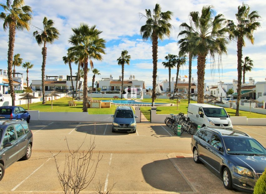 Resale - apartment -
Playa Flamenca