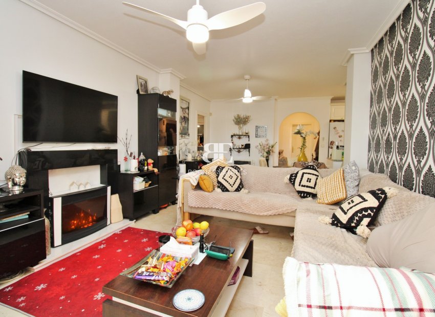 Resale - apartment -
Playa Flamenca