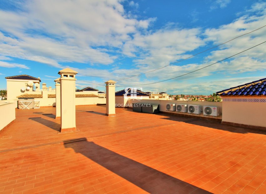 Resale - apartment -
Playa Flamenca