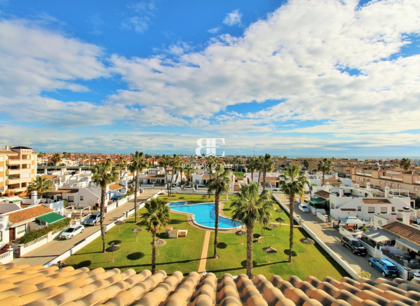 Resale - apartment -
Playa Flamenca