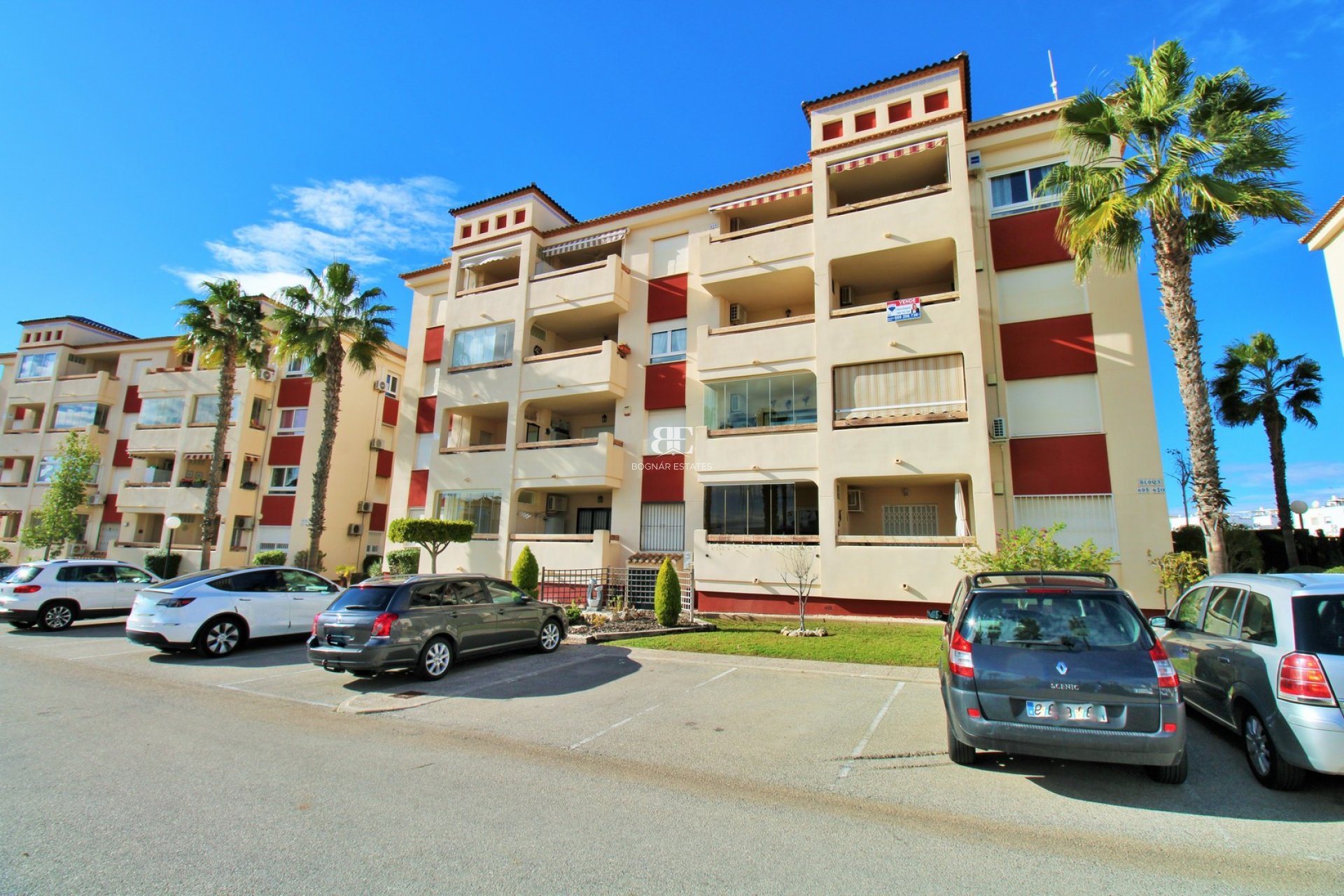 Resale - apartment -
Playa Flamenca