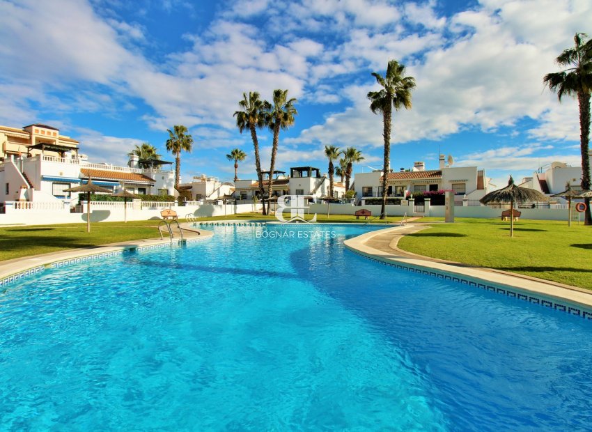 Resale - apartment -
Playa Flamenca