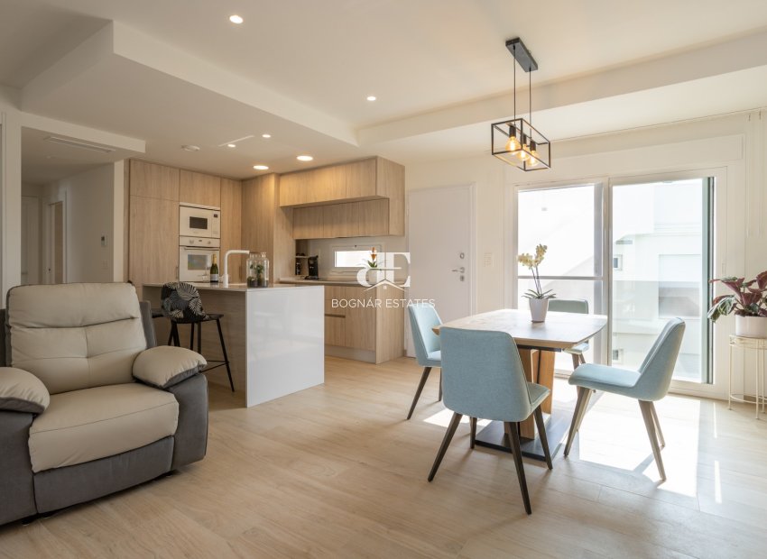 Resale - apartment -
San Miguel de Salinas - Blue Lagoon