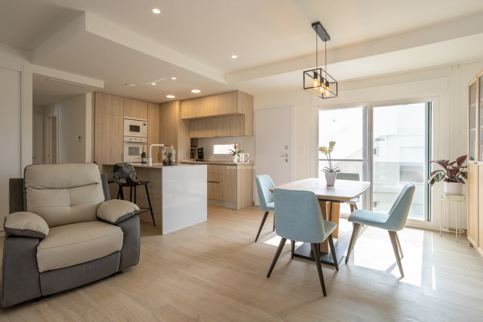 Resale - apartment -
San Miguel de Salinas - Blue Lagoon