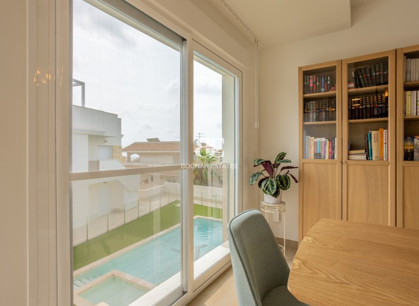 Resale - apartment -
San Miguel de Salinas - Blue Lagoon