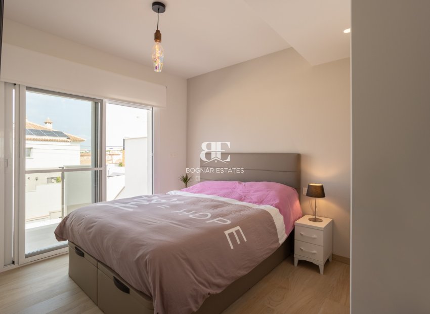 Resale - apartment -
San Miguel de Salinas - Blue Lagoon