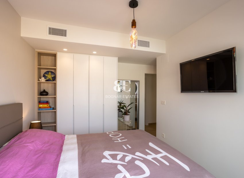 Resale - apartment -
San Miguel de Salinas - Blue Lagoon