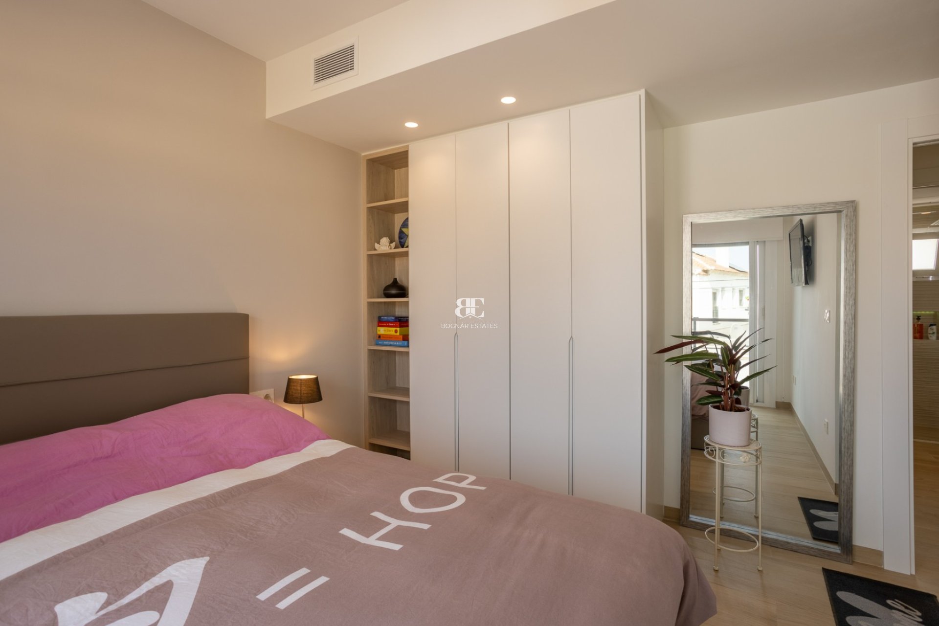 Resale - apartment -
San Miguel de Salinas - Blue Lagoon