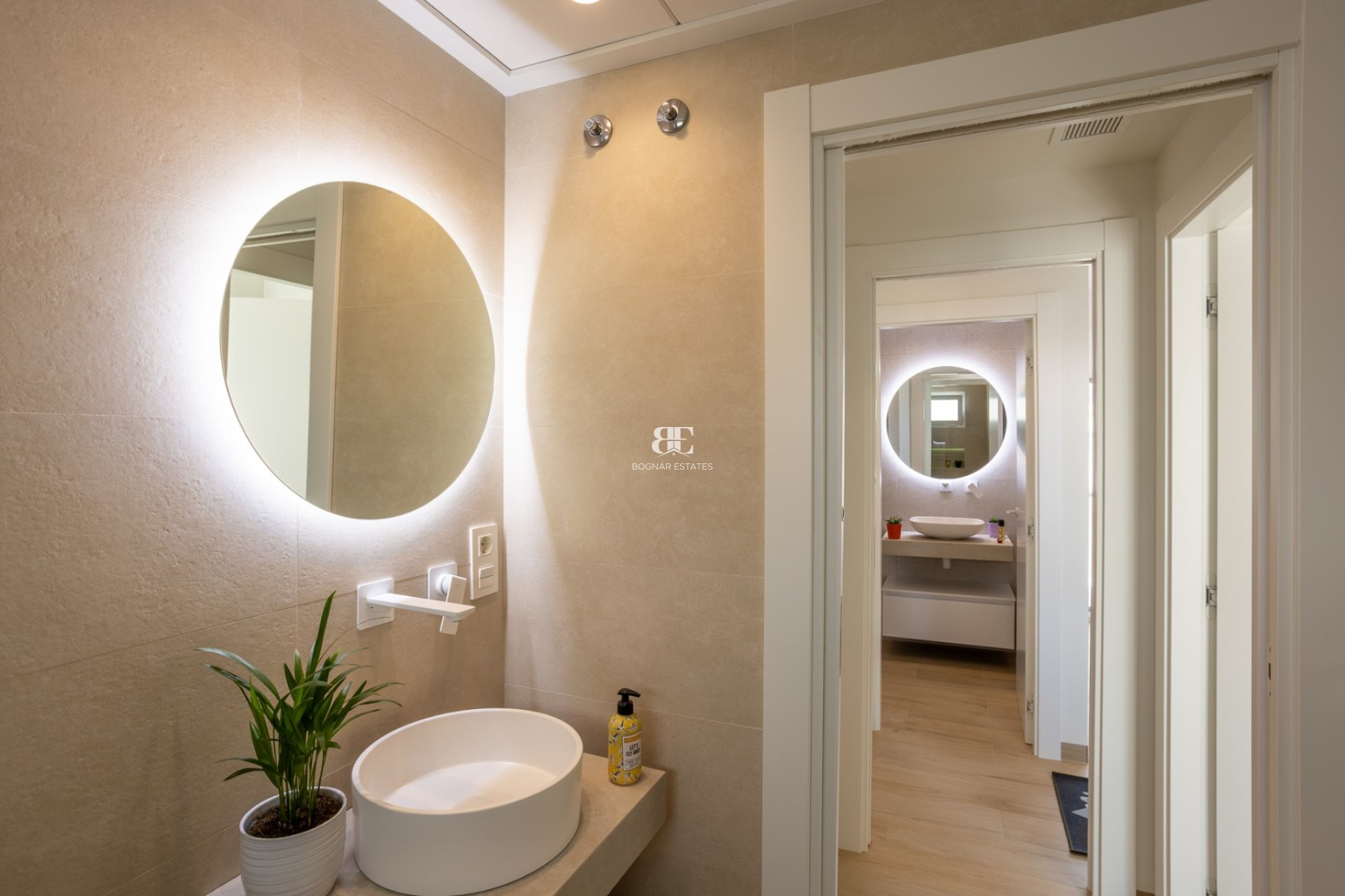 Resale - apartment -
San Miguel de Salinas - Blue Lagoon