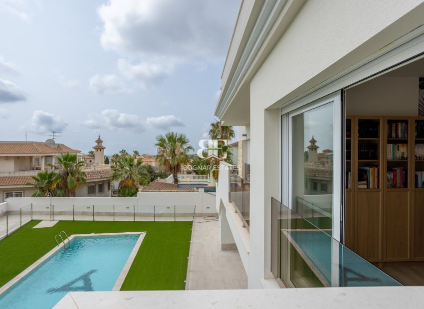 Resale - apartment -
San Miguel de Salinas - Blue Lagoon