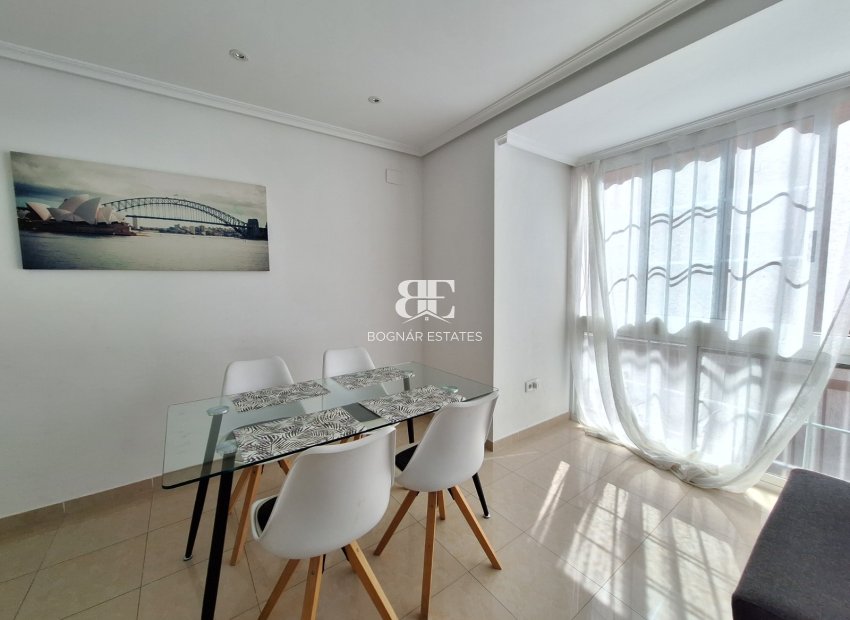 Resale - apartment -
Santa Pola - Center