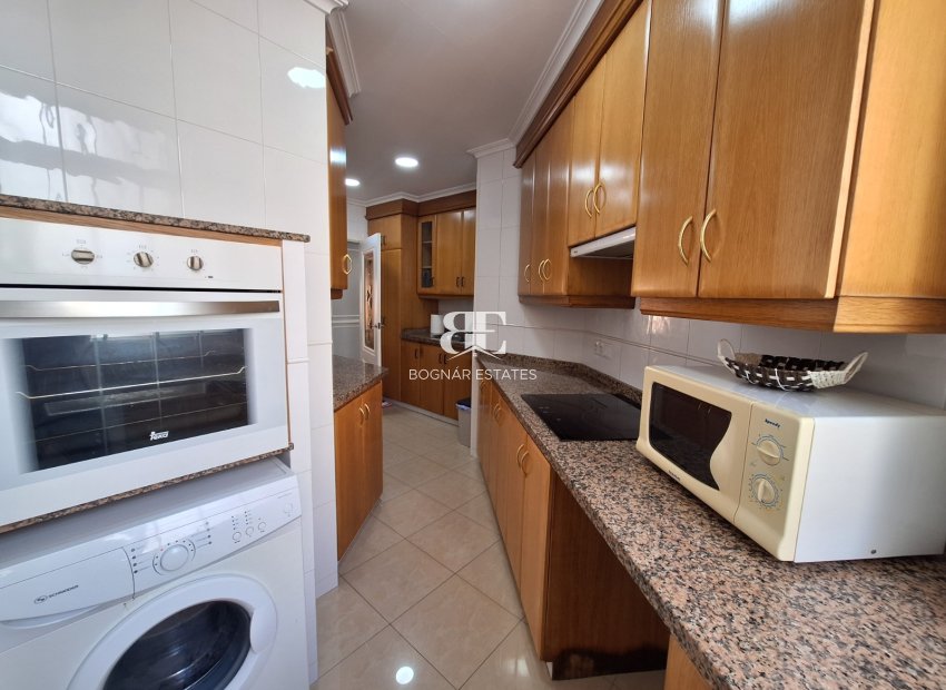 Resale - apartment -
Santa Pola - Center