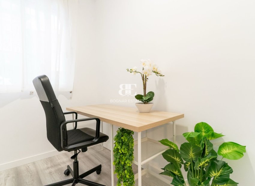 Resale - apartment -
Santa Pola - Gran Alacant