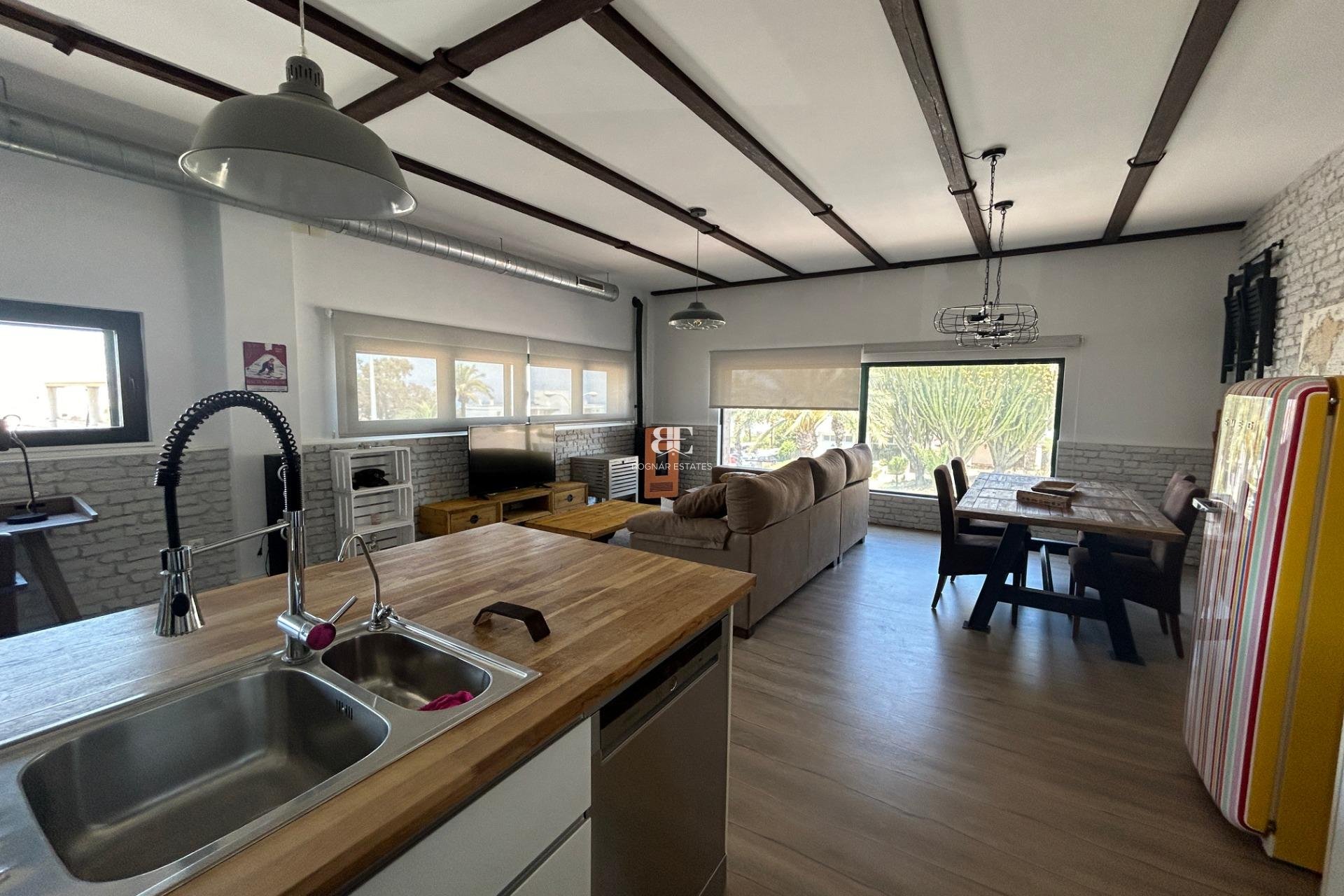Resale - apartment -
Santa Pola - Gran Alacant