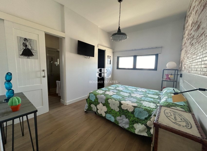 Resale - apartment -
Santa Pola - Gran Alacant