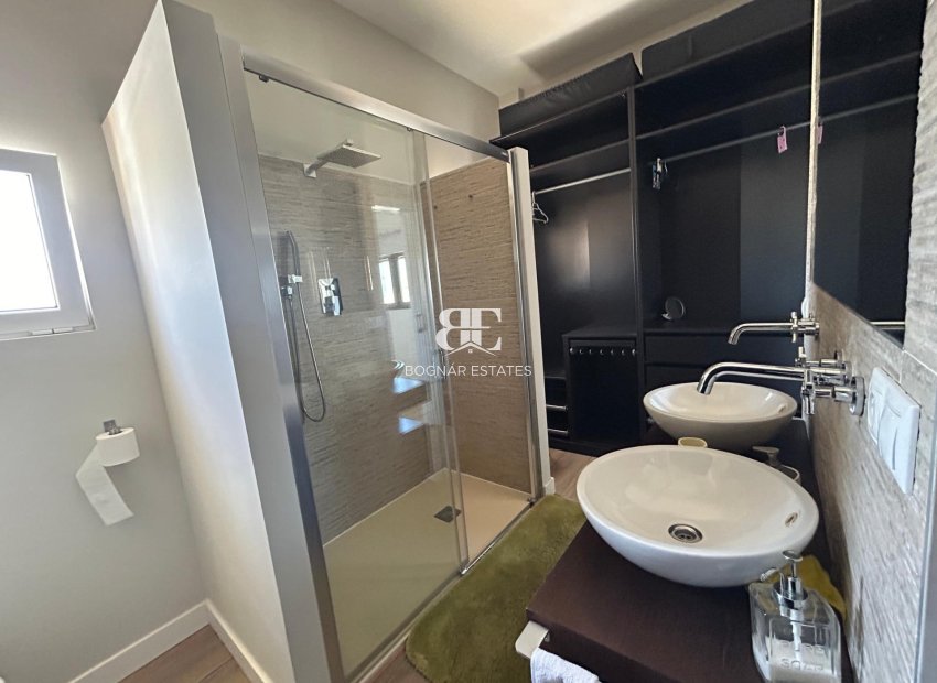 Resale - apartment -
Santa Pola - Gran Alacant