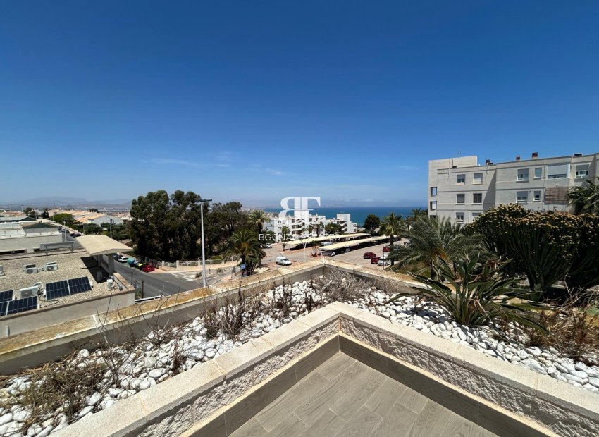 Resale - apartment -
Santa Pola - Gran Alacant